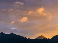 Abendleuchten über den Bergen